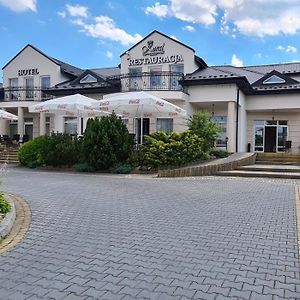 Hotel - Restauracja Koral